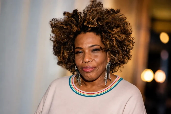 Tracey Hinds