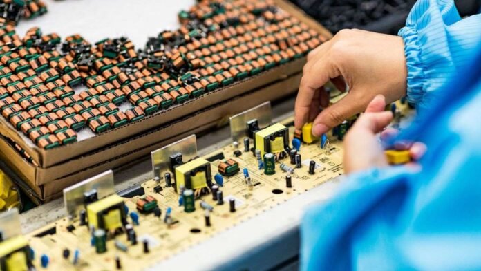 Best Electronic Component Distributors for US Contract Manufacturers (2026)