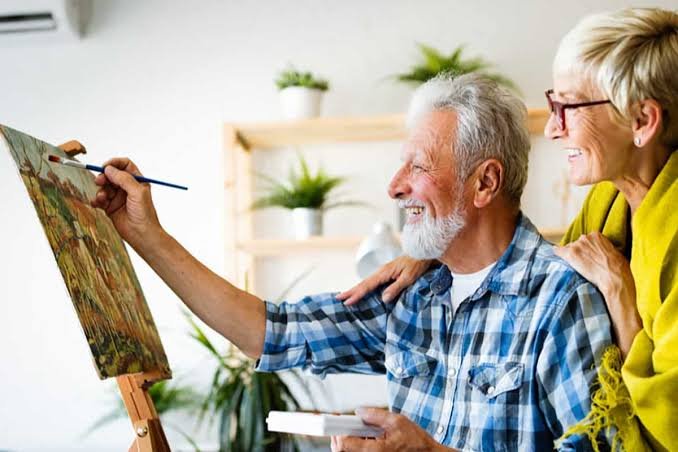 Building a Retirement Routine Around Hobbies You Enjoy